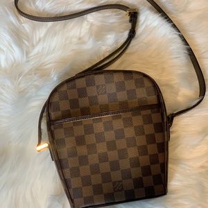 Louis Vuitton Damier Ebene Ipanema PM